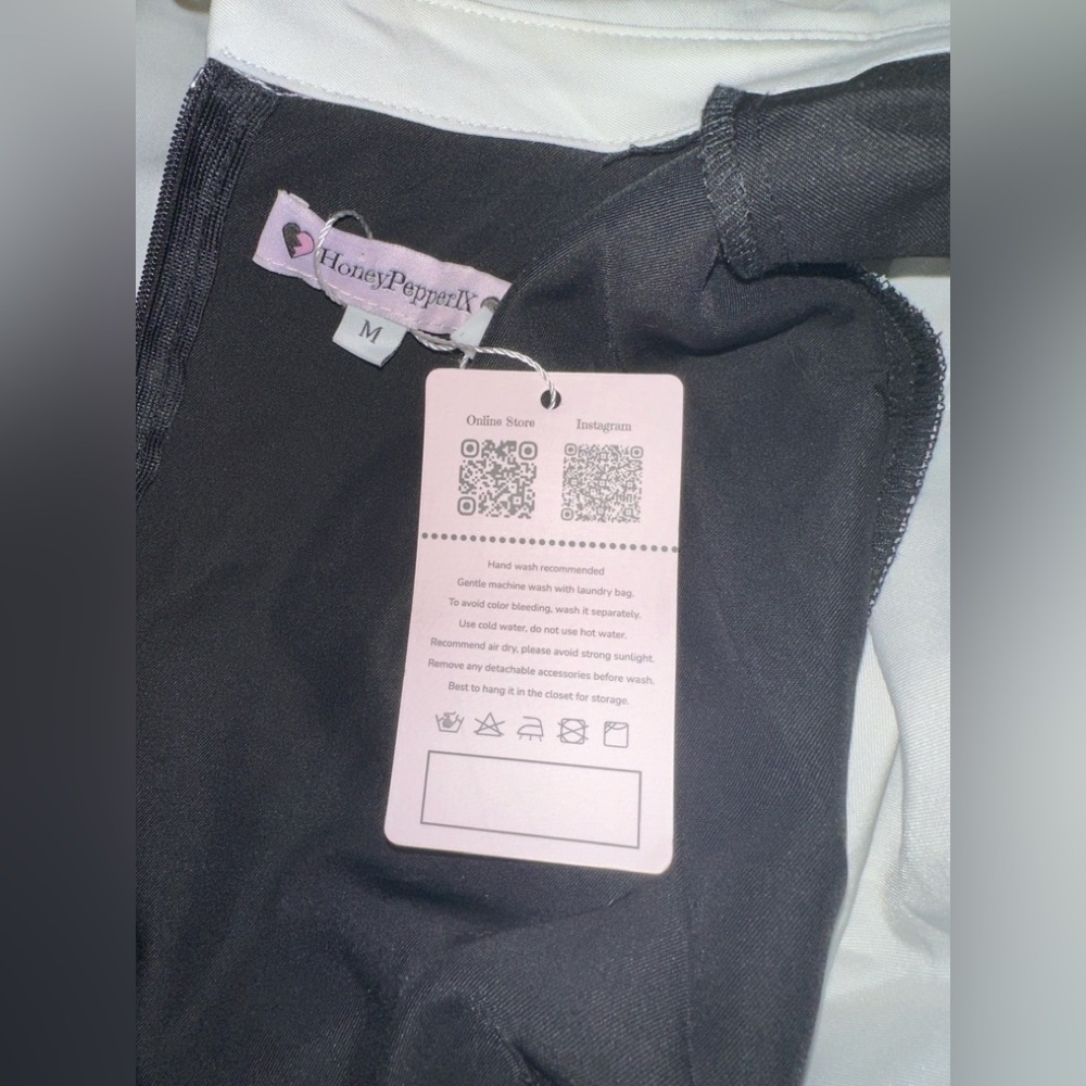 HoneyMikou HoneyPepper1X x Mikou Art “Momo” Black Women’s Medium Jfashion - Picture 11 of 11